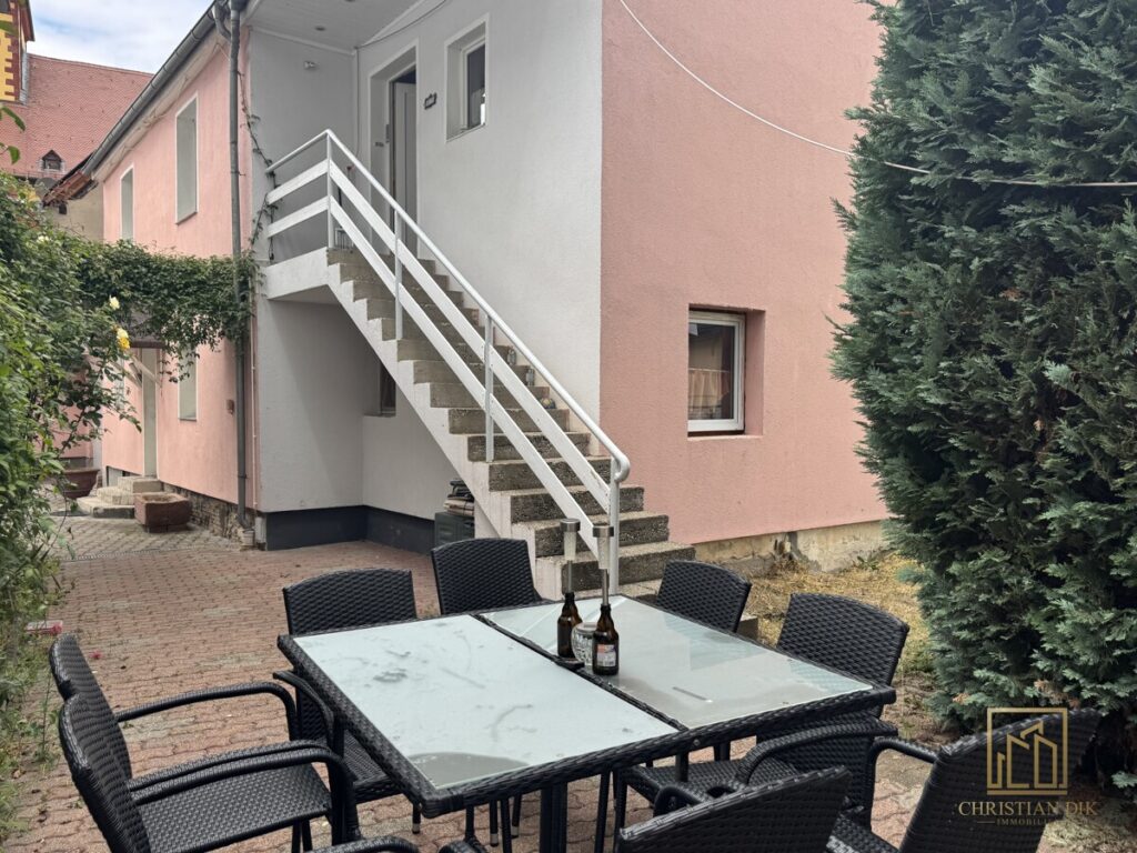 Treppenaufgang zur Wohnung